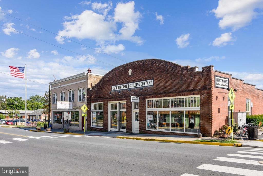 200 S MAPLE AVENUE
