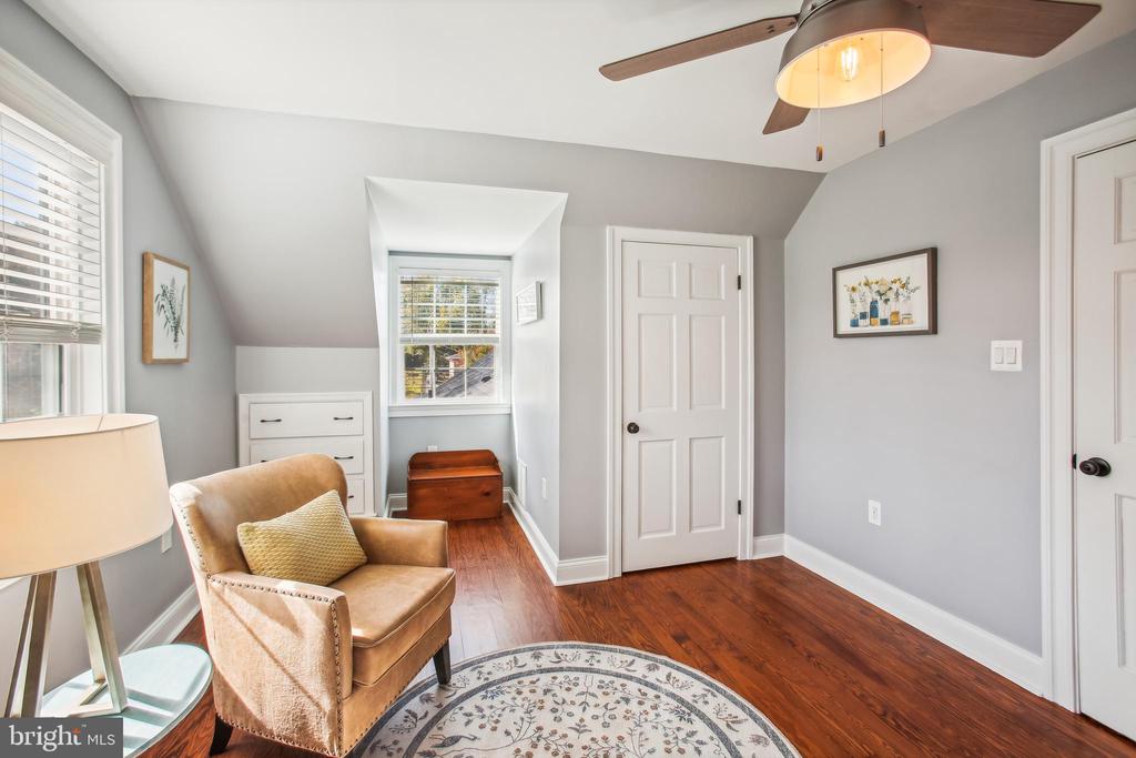 200 S MAPLE AVENUE