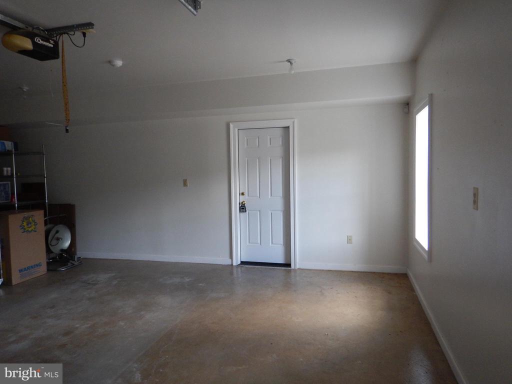 13884 BERLIN TURNPIKE B