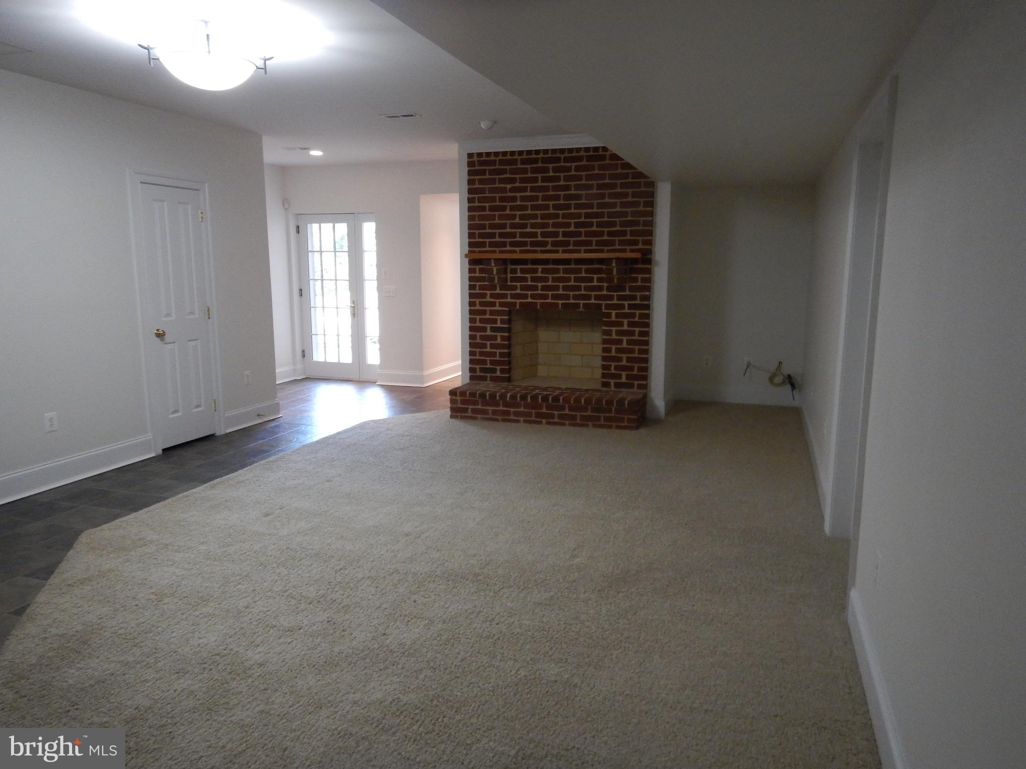 13884 BERLIN TURNPIKE B
