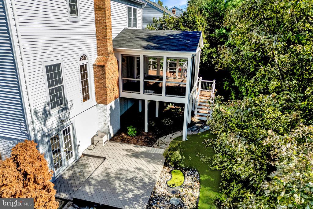 1307 CAMPBELL COURT NE
