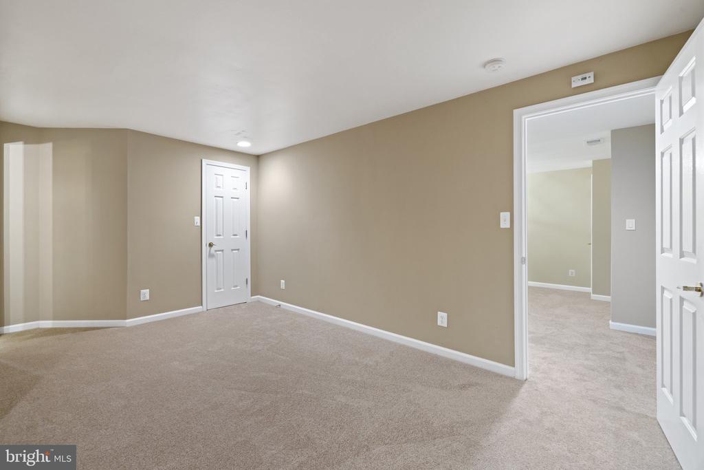 36643 LEITH LANE