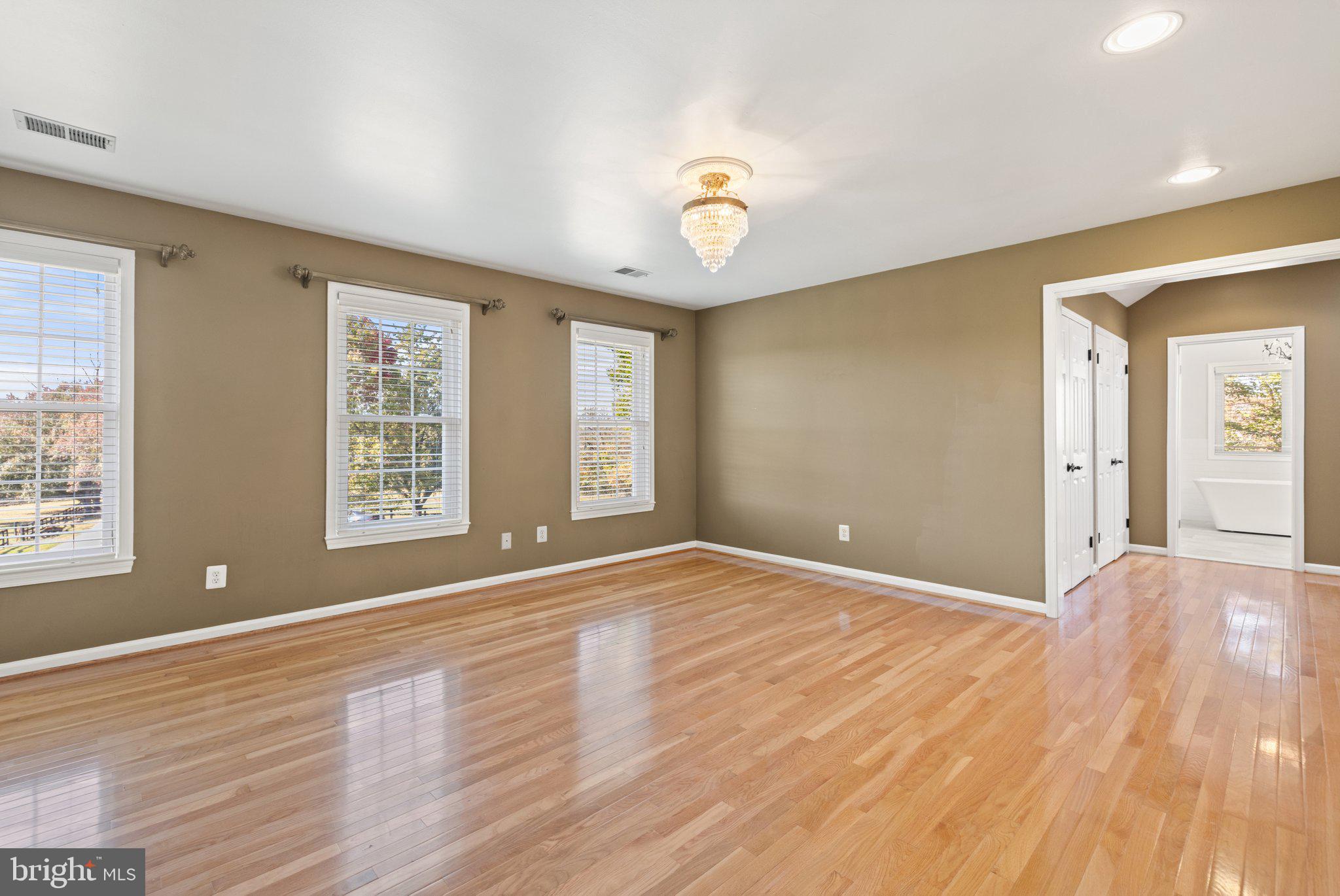 36643 LEITH LANE