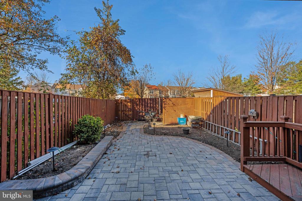 129 CARNABY WAY NE