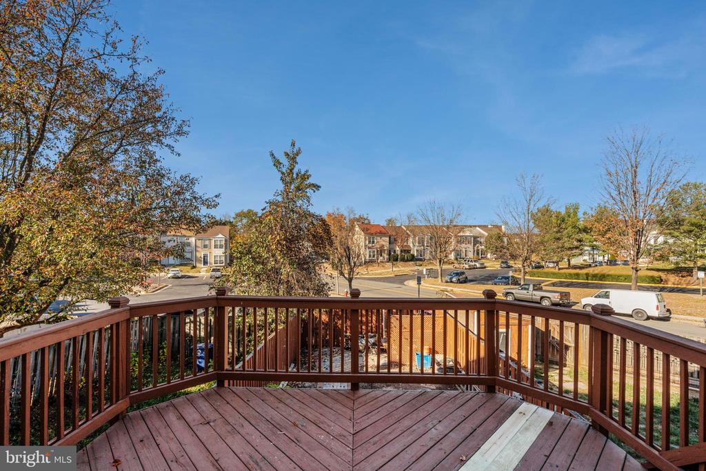 129 CARNABY WAY NE