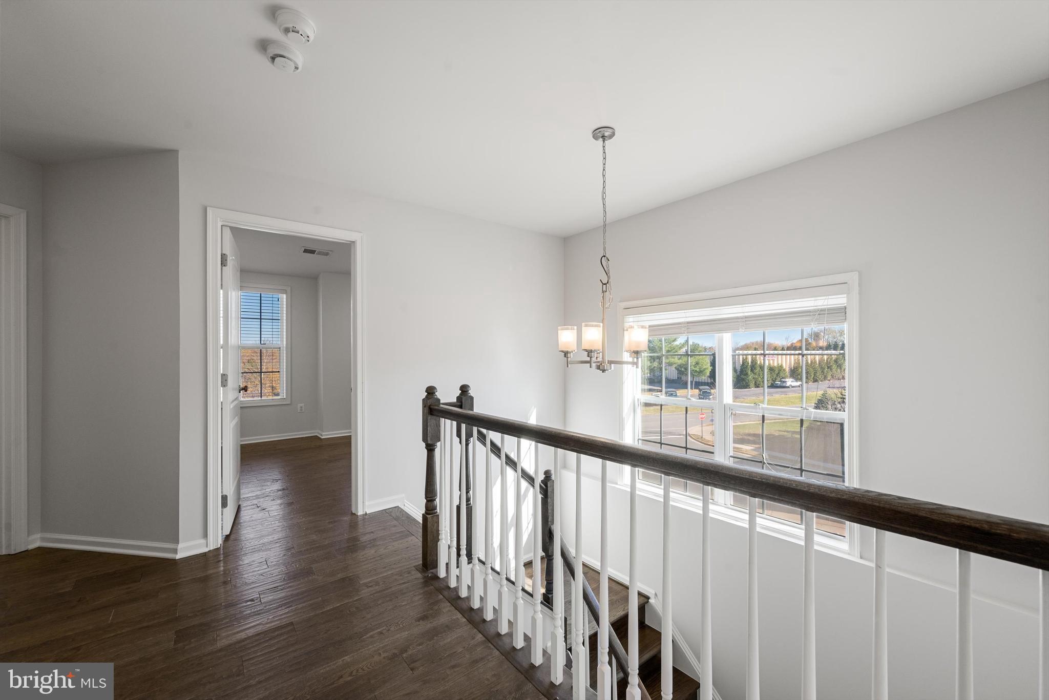 301 DUBLIN SQ