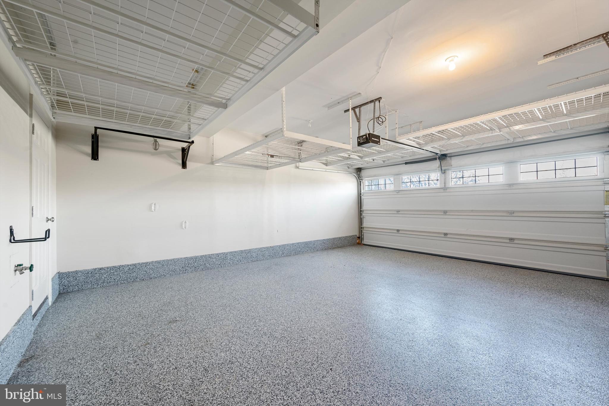 301 DUBLIN SQ