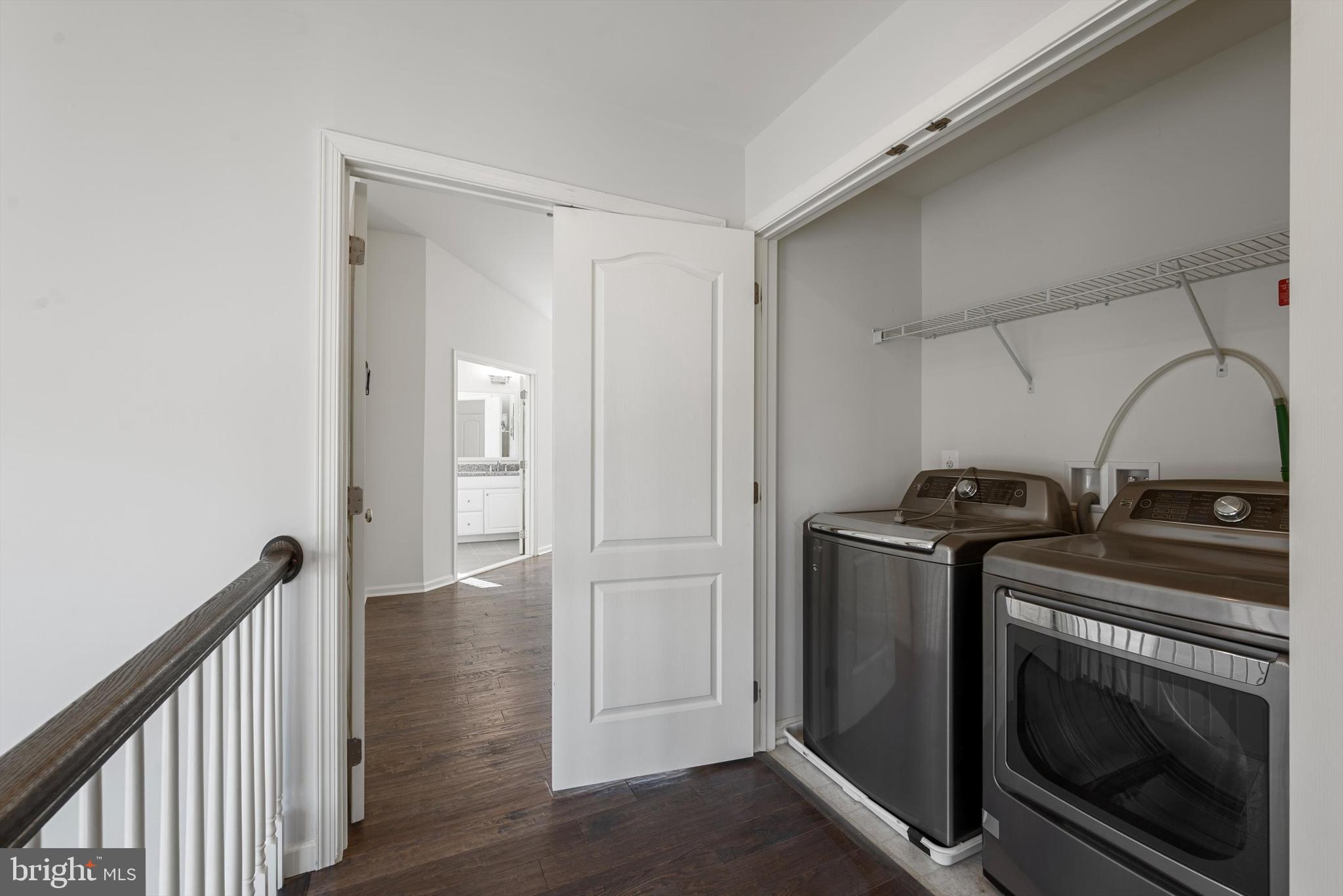 301 DUBLIN SQ