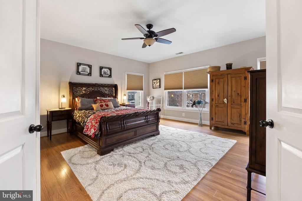 623 KINVARRA PLACE