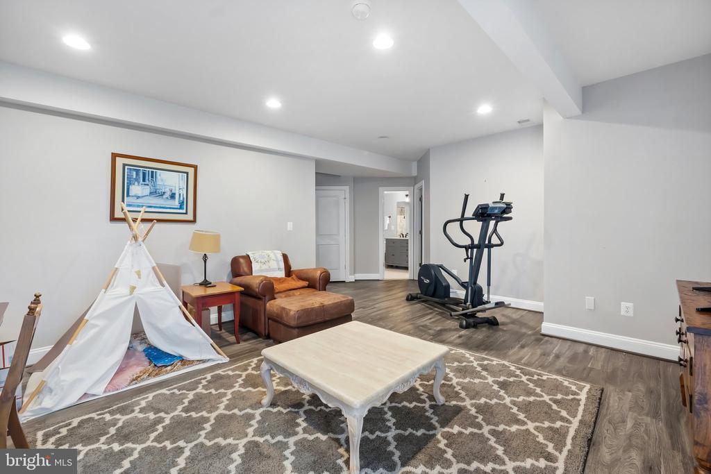 623 KINVARRA PLACE