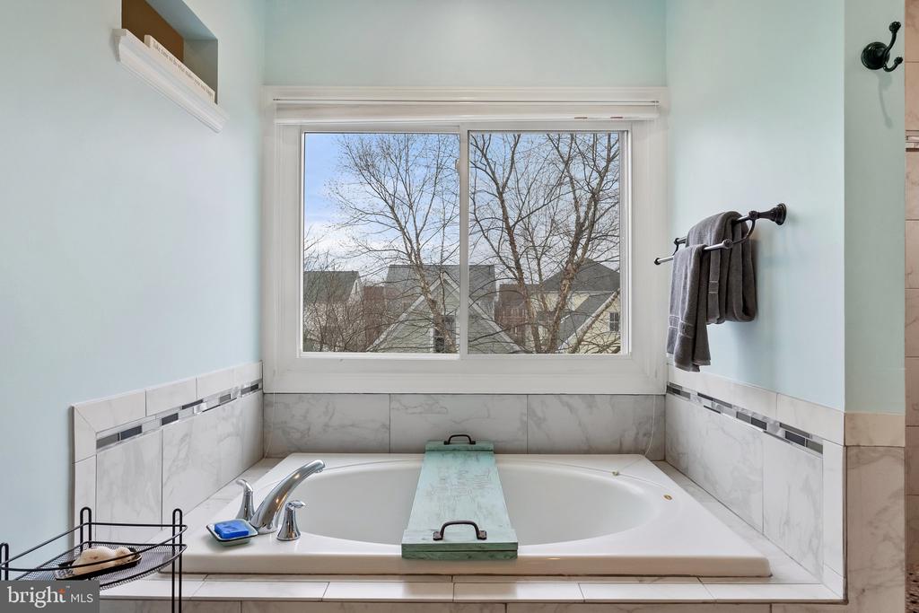 623 KINVARRA PLACE