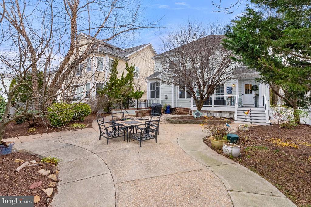 623 KINVARRA PLACE