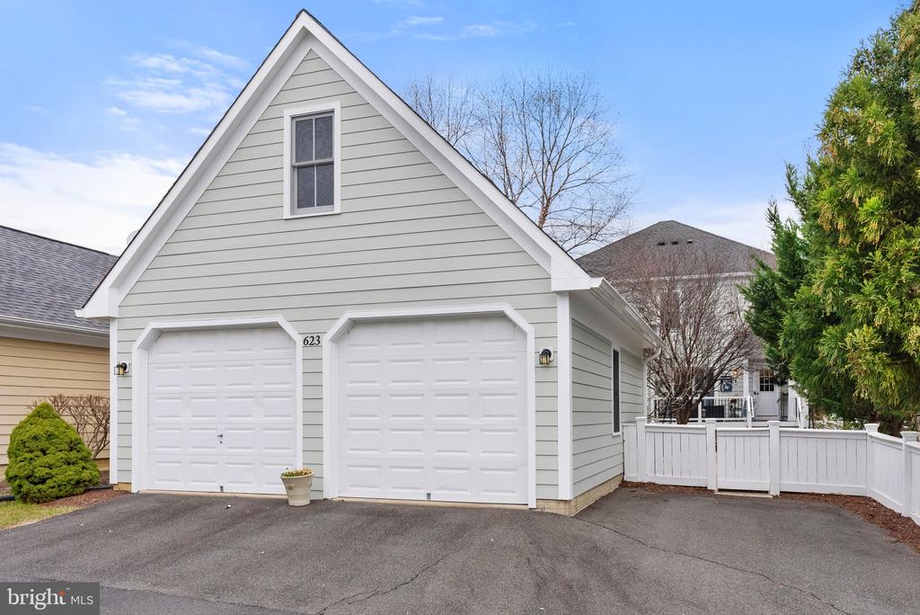 623 KINVARRA PLACE