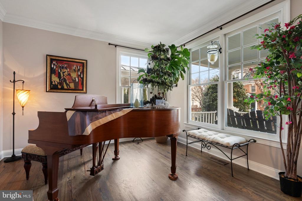623 KINVARRA PLACE