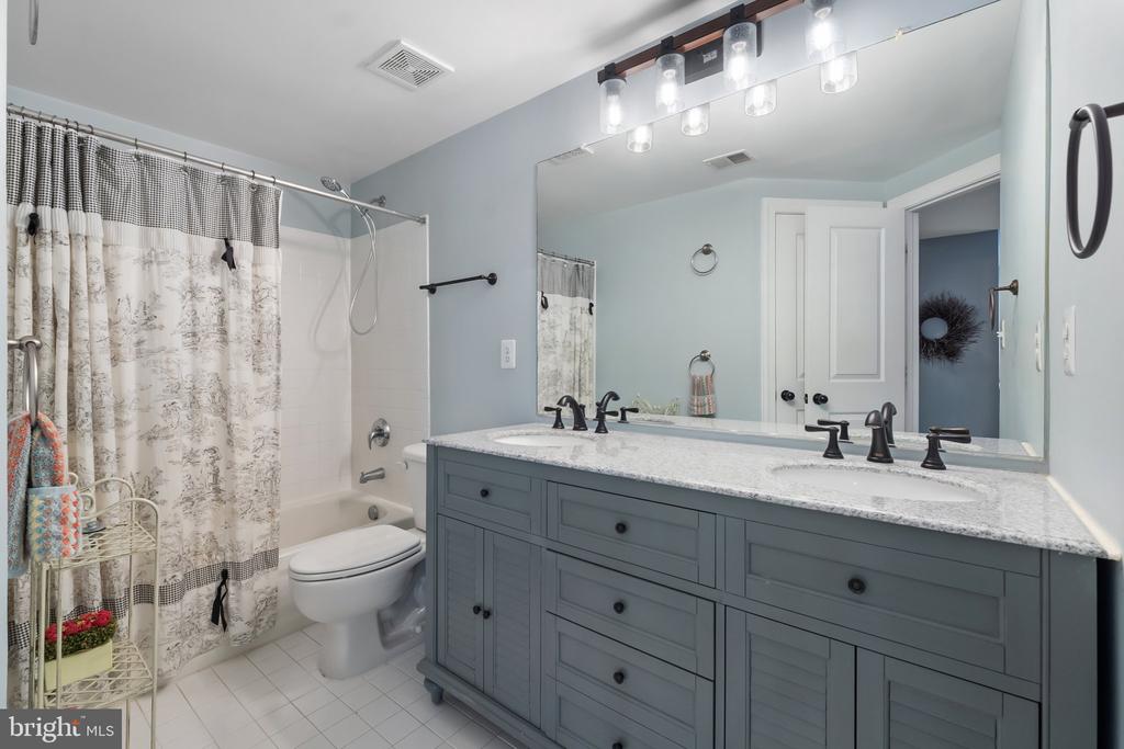 623 KINVARRA PLACE