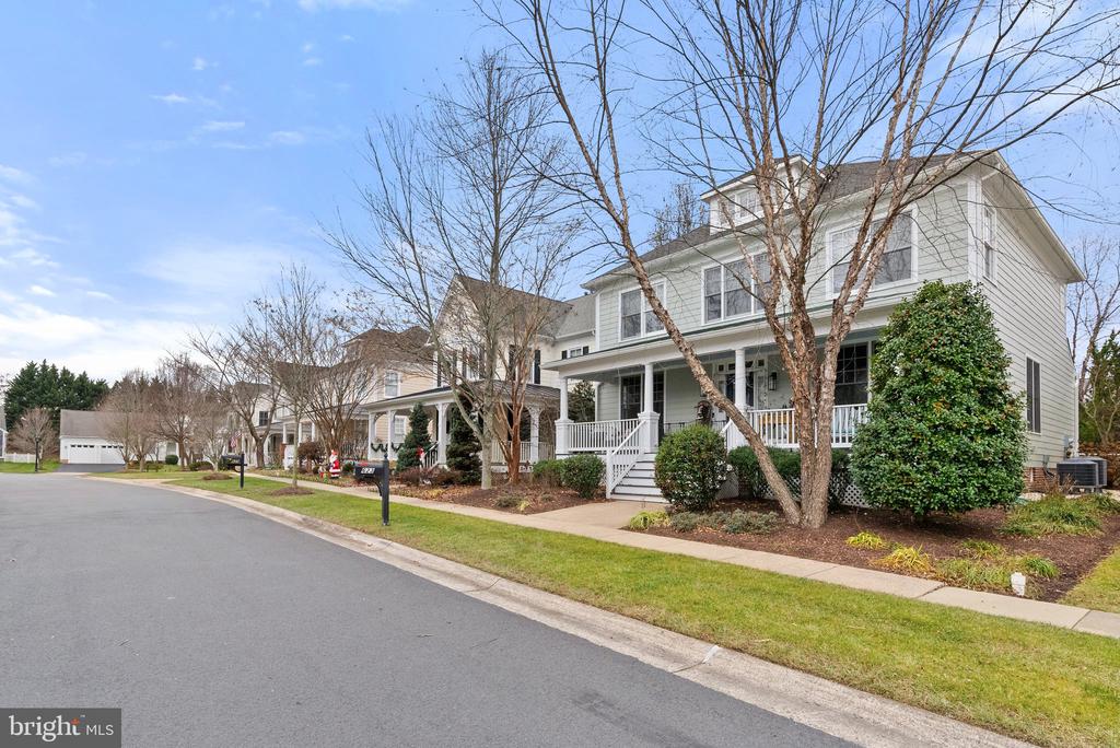623 KINVARRA PLACE