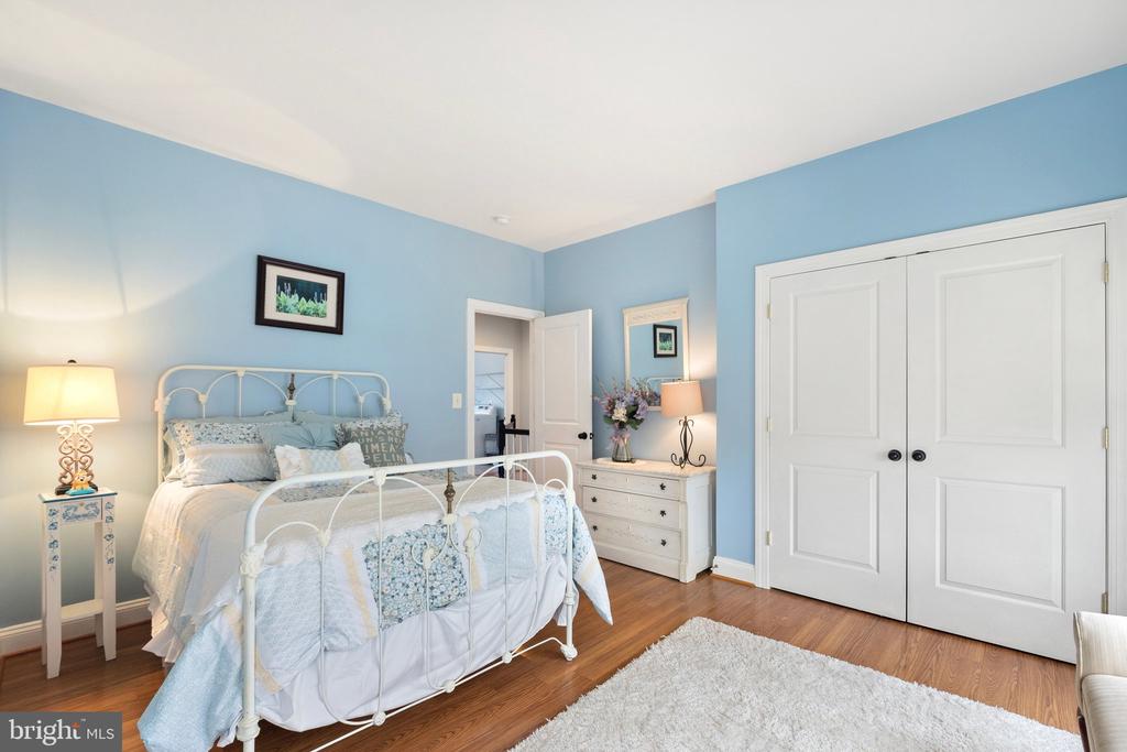 623 KINVARRA PLACE