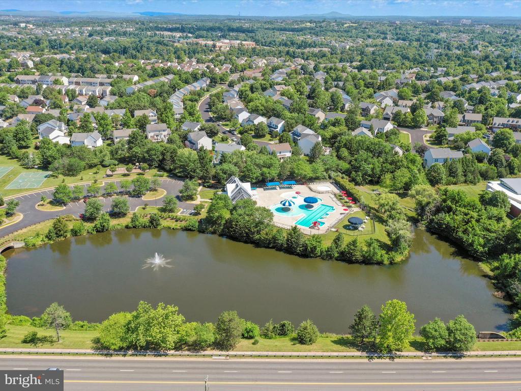 43384 WAYSIDE CIRCLE