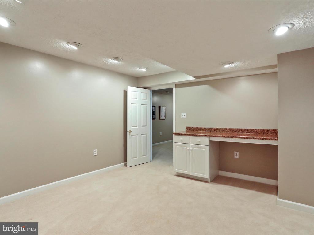 43384 WAYSIDE CIRCLE