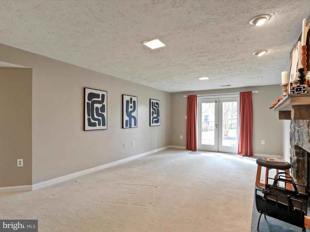 43384 WAYSIDE CIRCLE