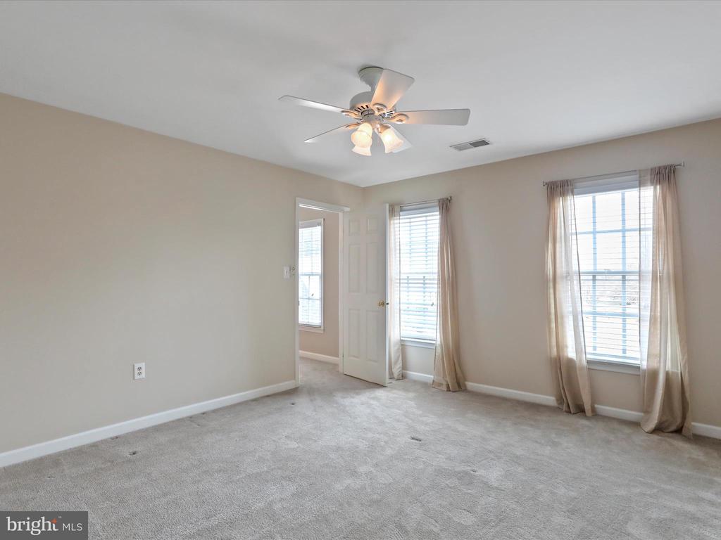 43384 WAYSIDE CIRCLE