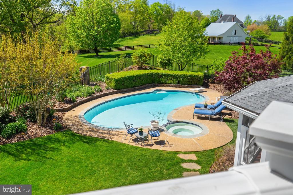 40959 PACER LANE
