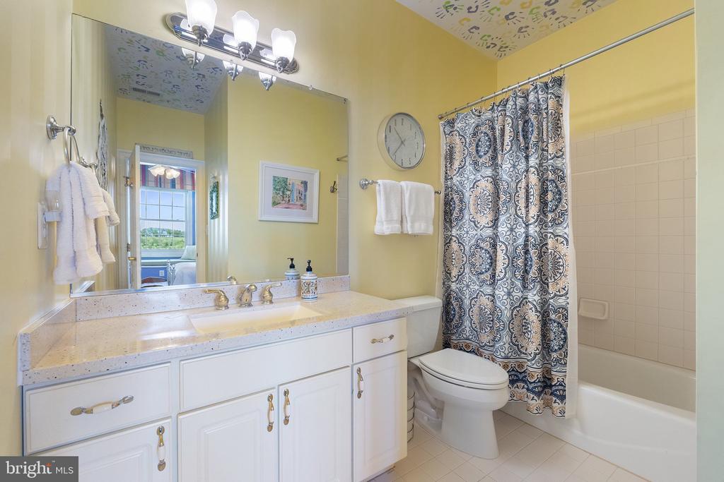 40959 PACER LANE