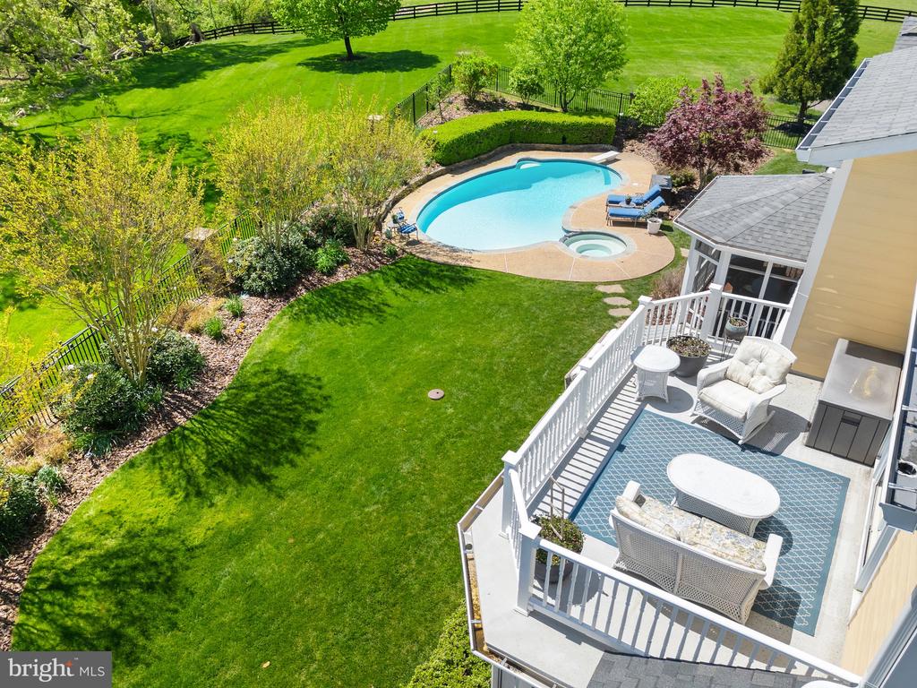 40959 PACER LANE