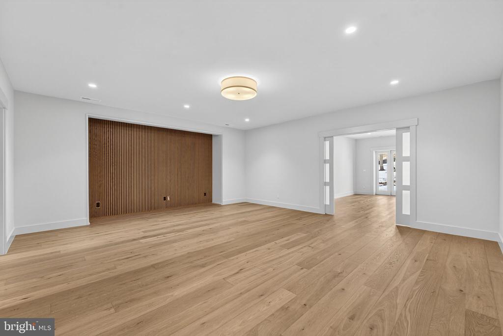 4 FOXTROT KNOLL LANE