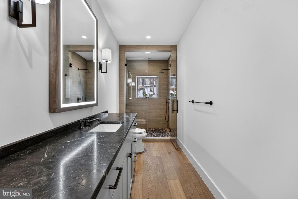 4 FOXTROT KNOLL LANE