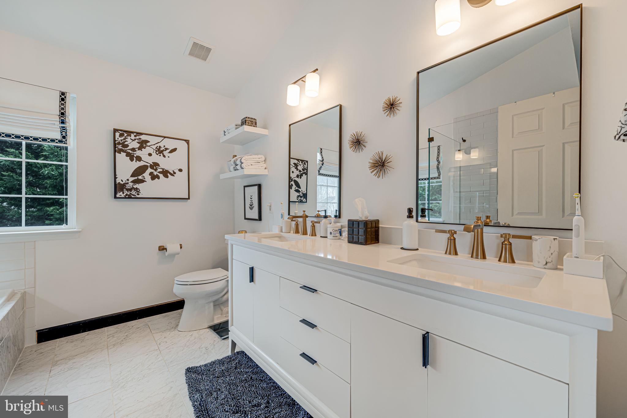 224 E SKYLINE DRIVE