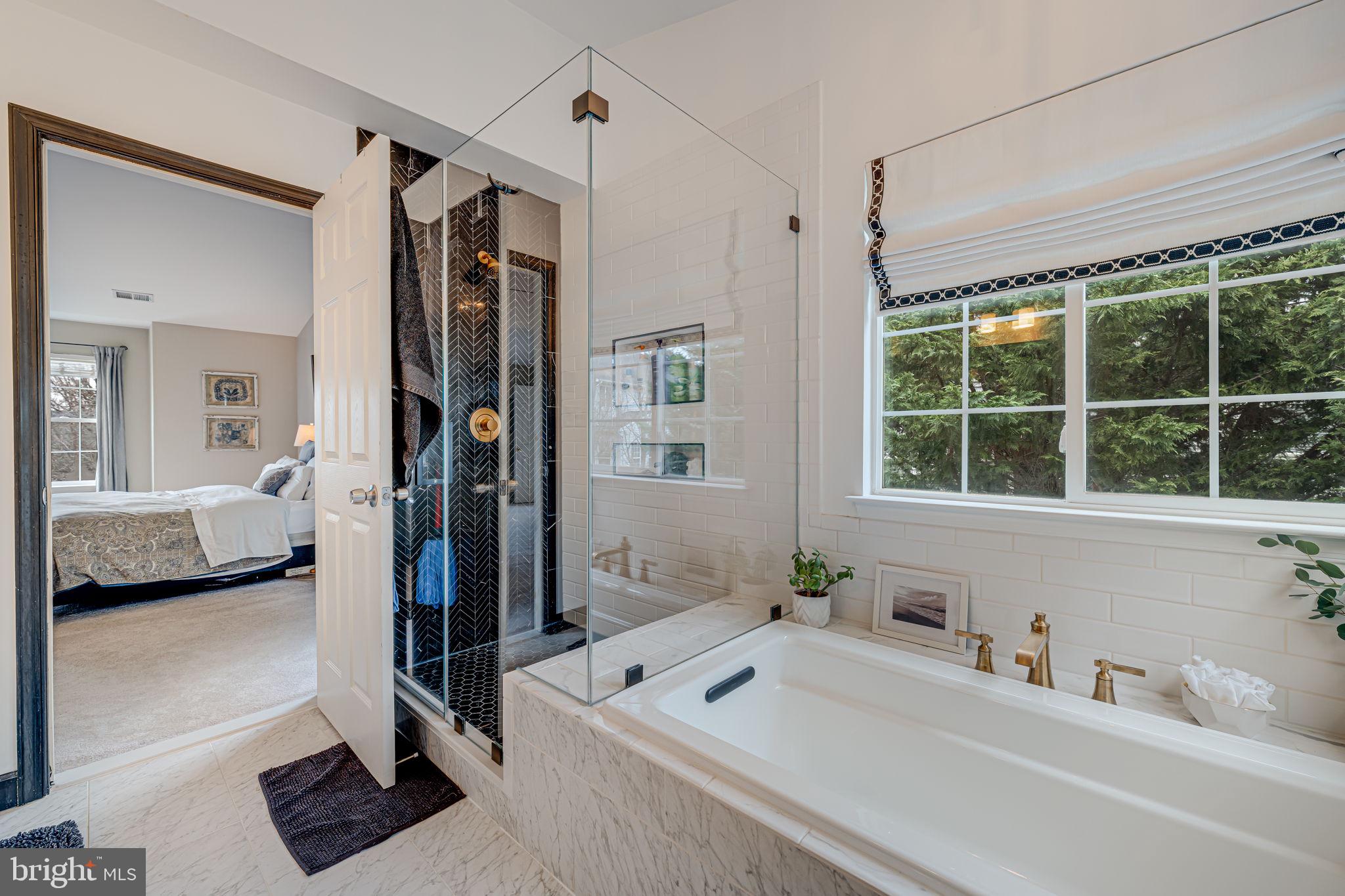 224 E SKYLINE DRIVE