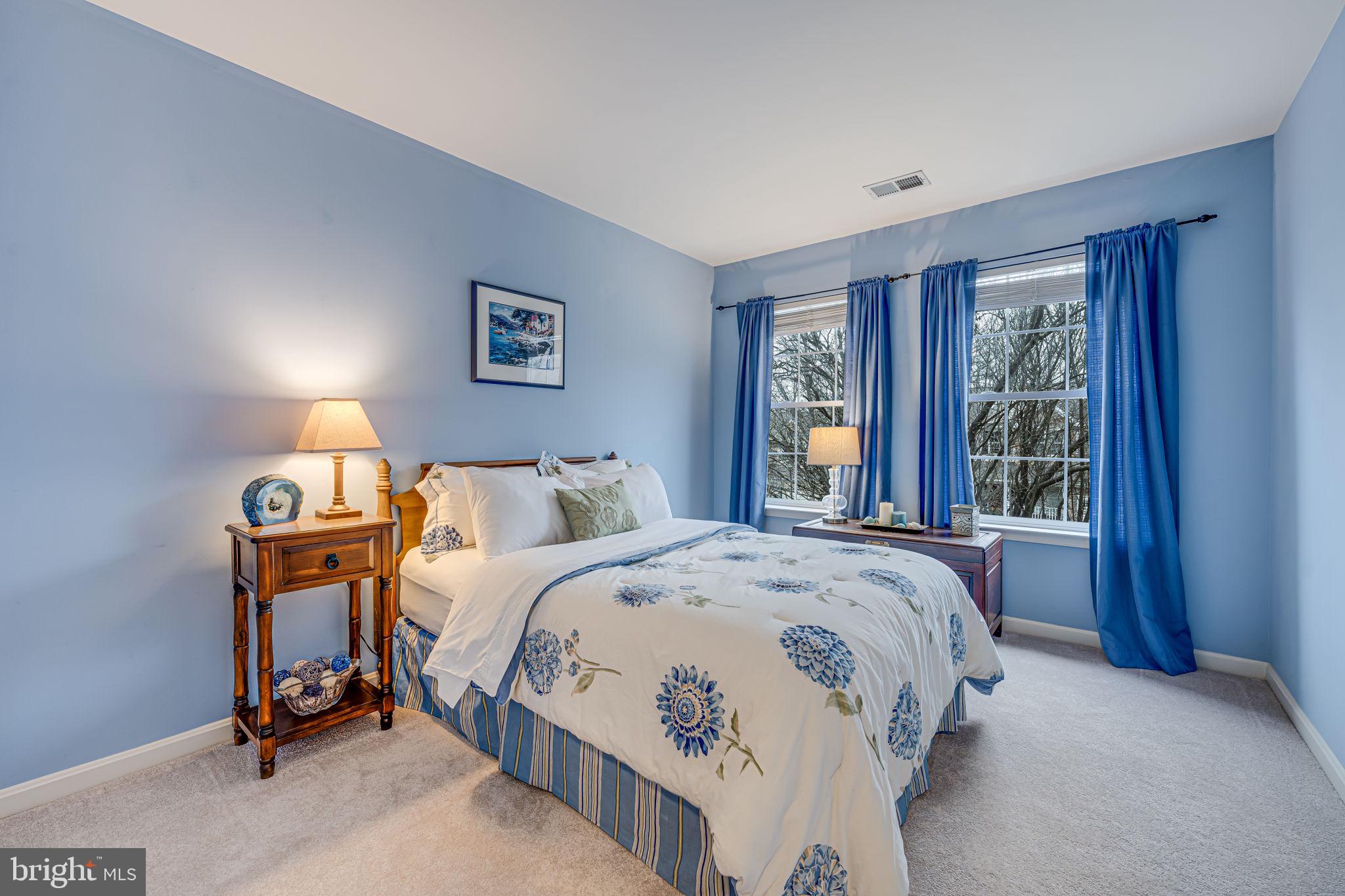 224 E SKYLINE DRIVE