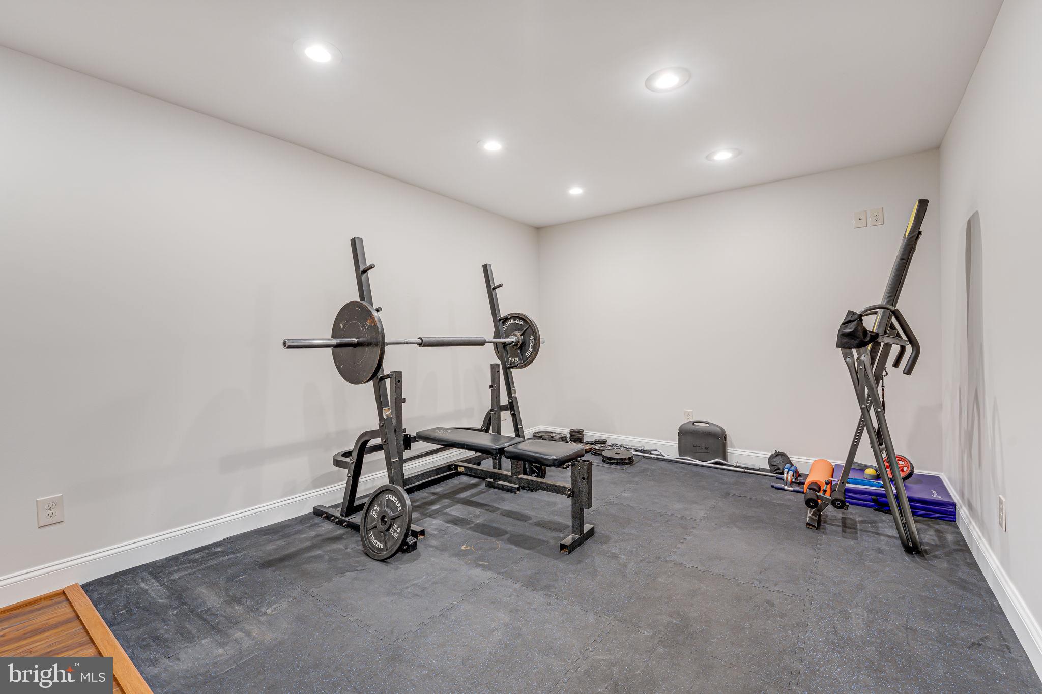 224 E SKYLINE DRIVE
