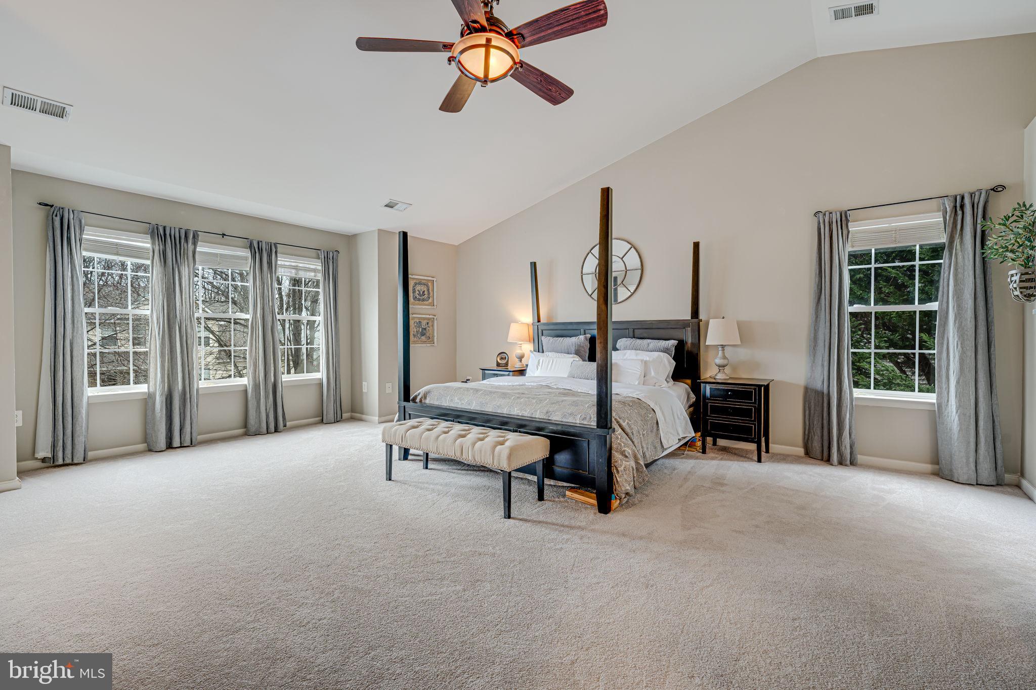 224 E SKYLINE DRIVE