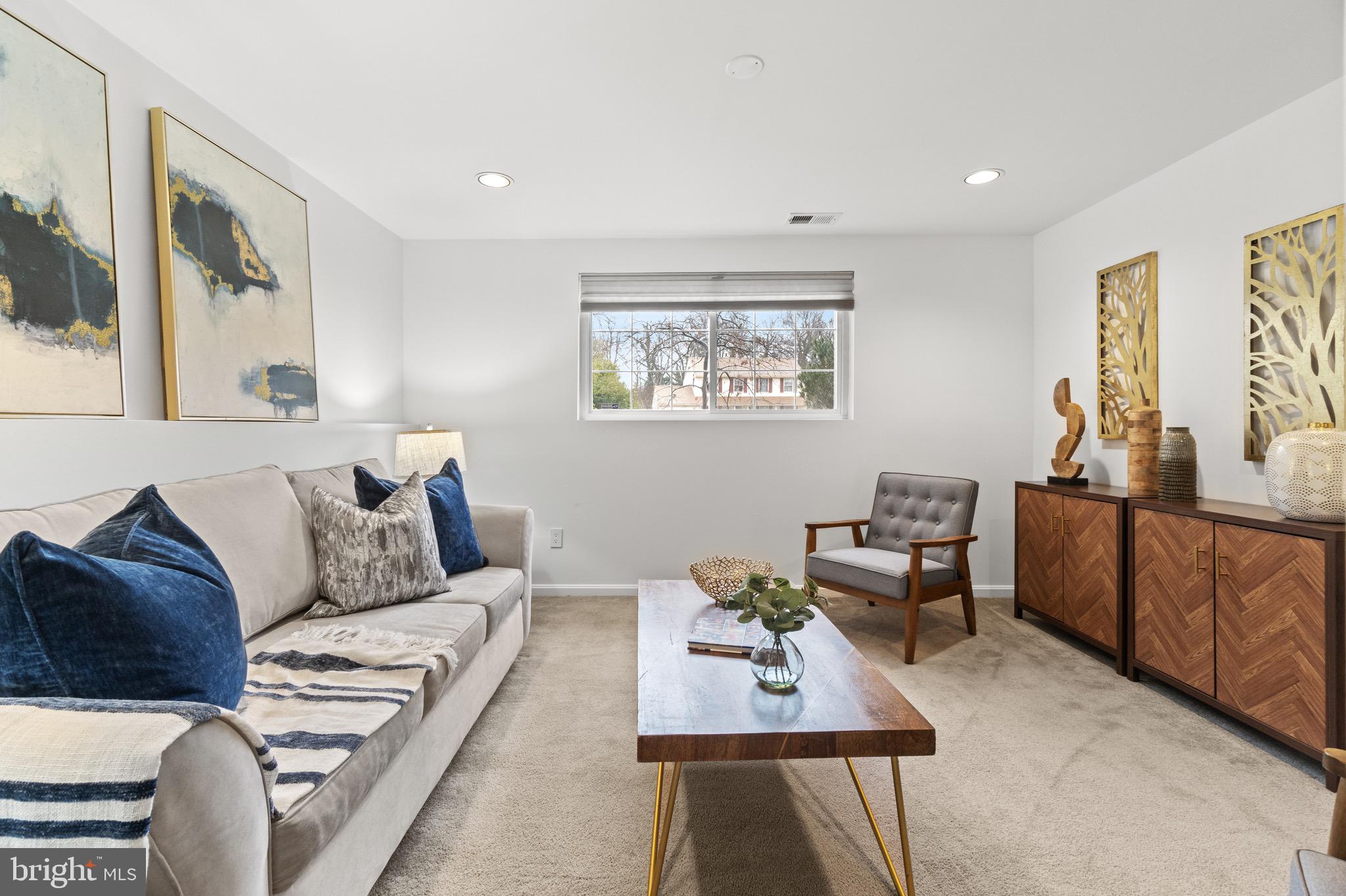 113 SENECA CHASE COURT