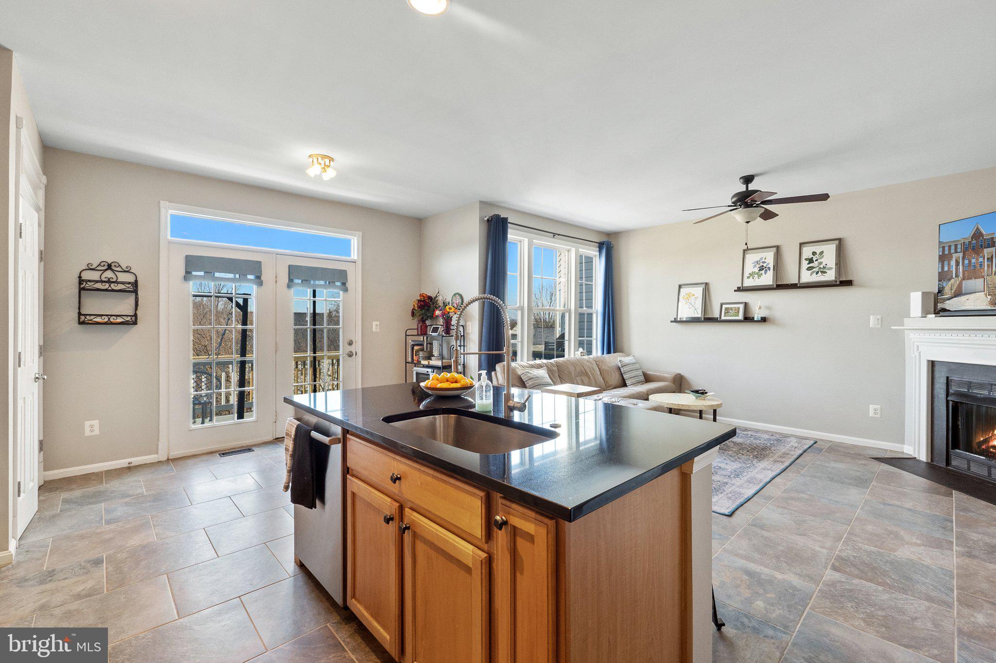 809 VALEMOUNT TERRACE NE