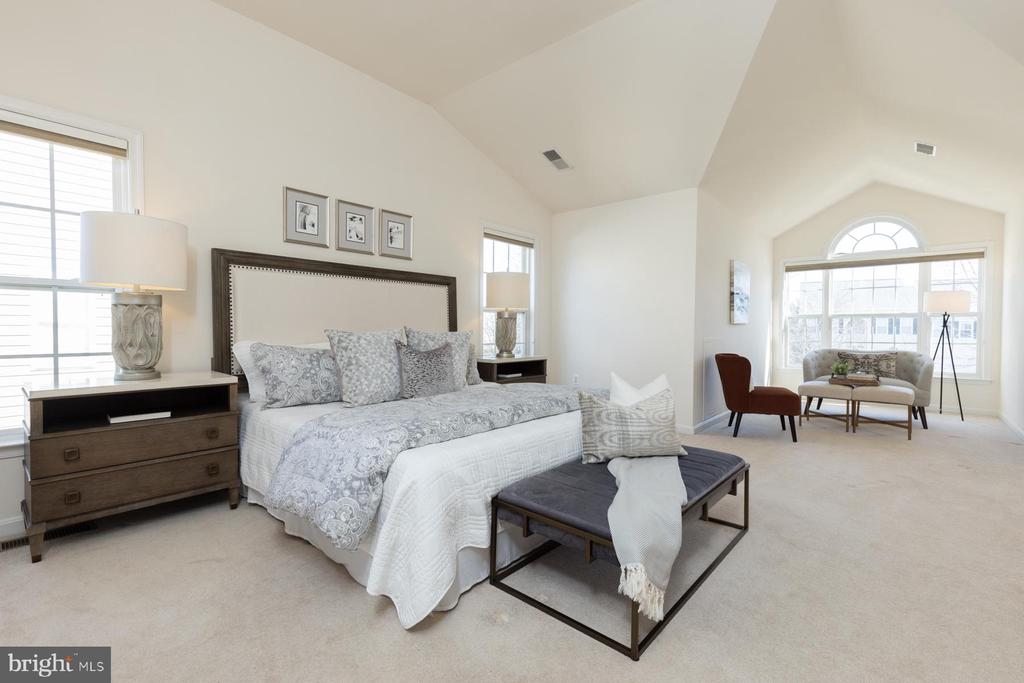19013 PANTHER COURT