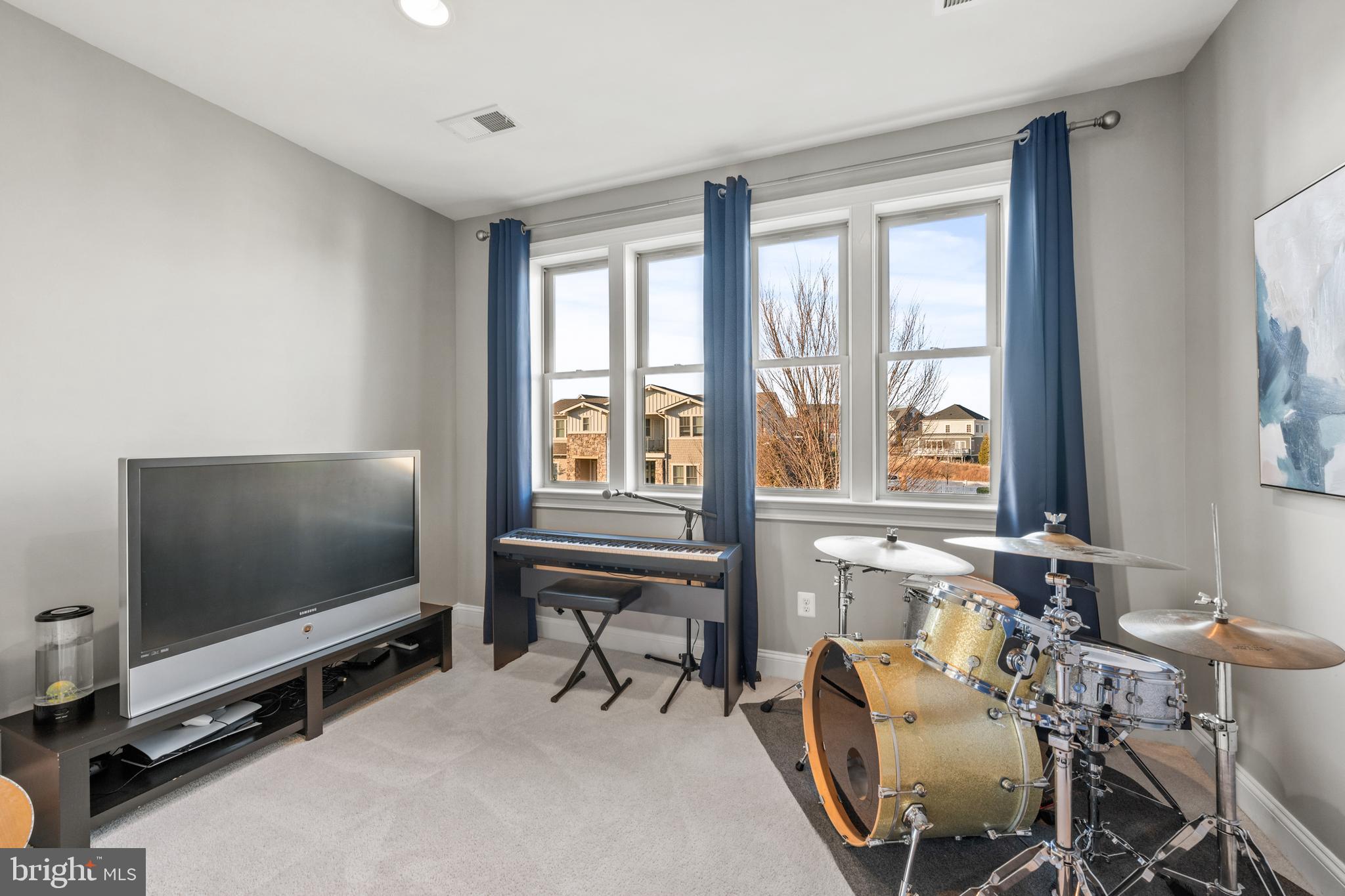 41633 WHITE YARROW COURT