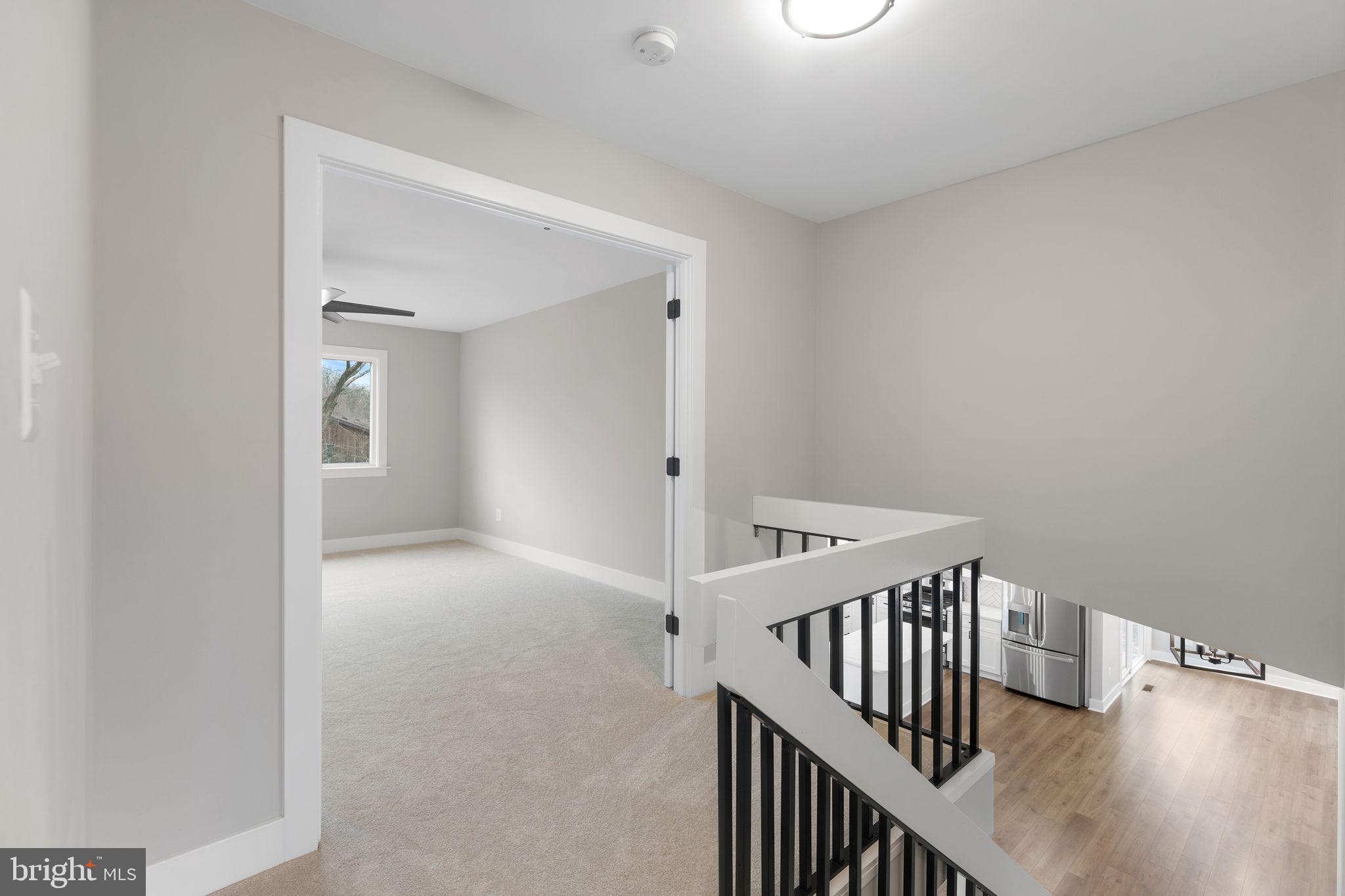 411 E LAUREL AVENUE