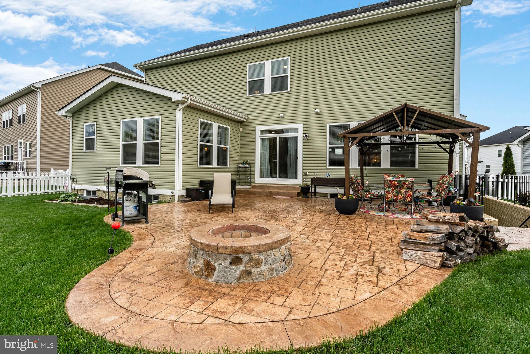 23631 GLENMALLIE COURT