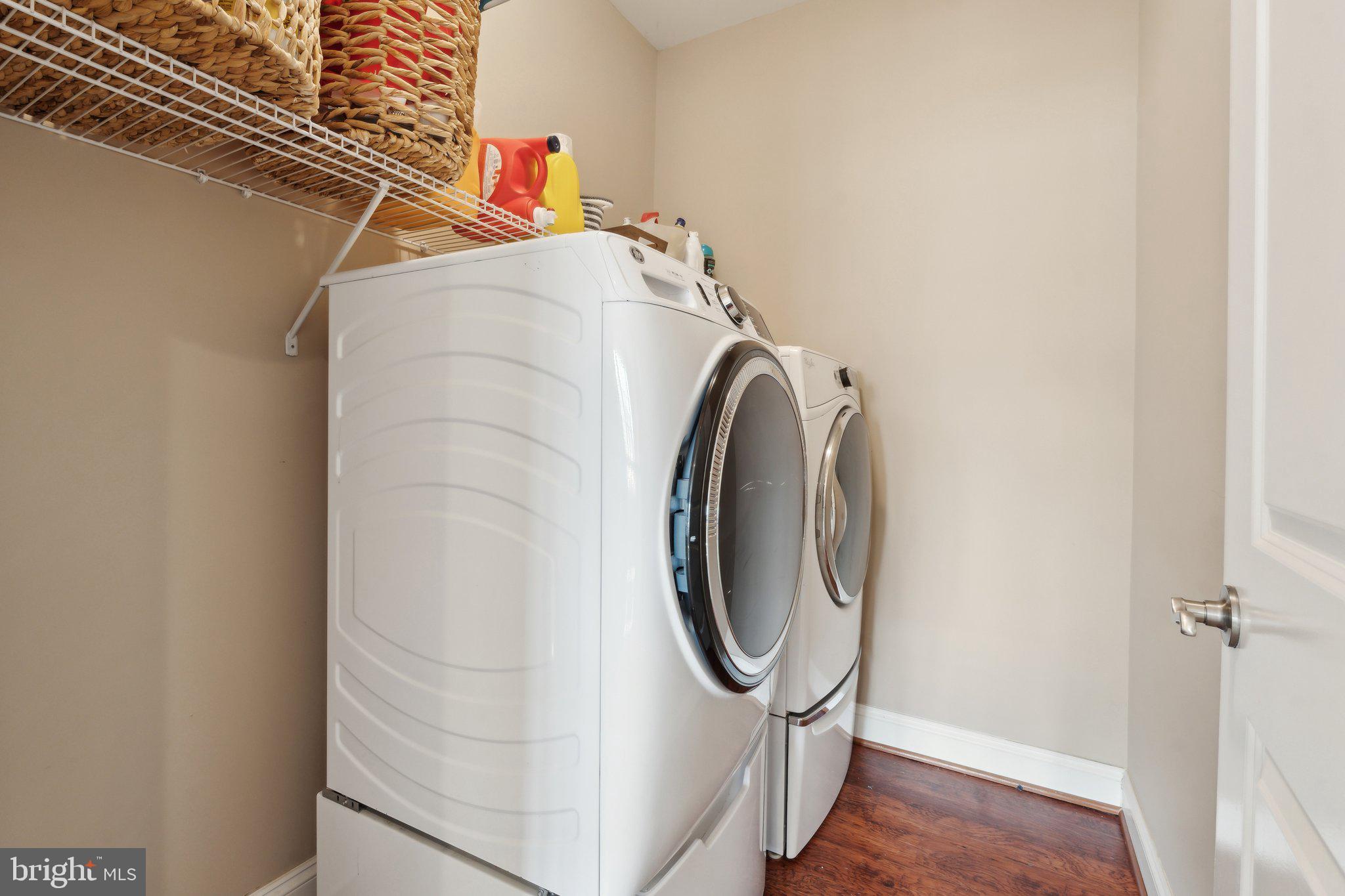 912 QUEENSCLIFF COURT