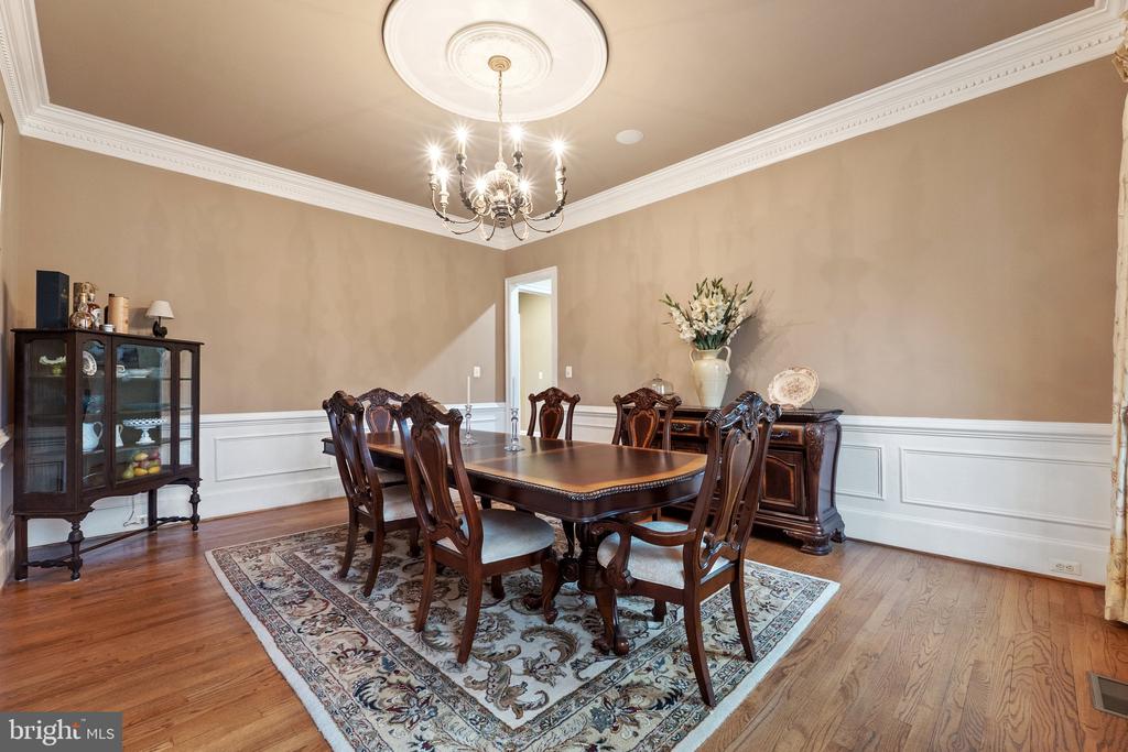 24117 GRAND ELLISON COURT
