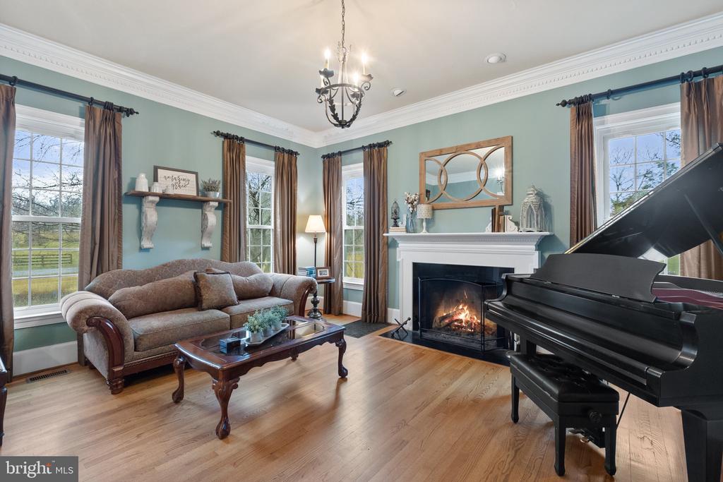 24117 GRAND ELLISON COURT