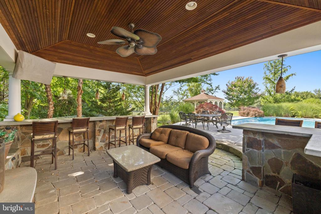 24117 GRAND ELLISON COURT
