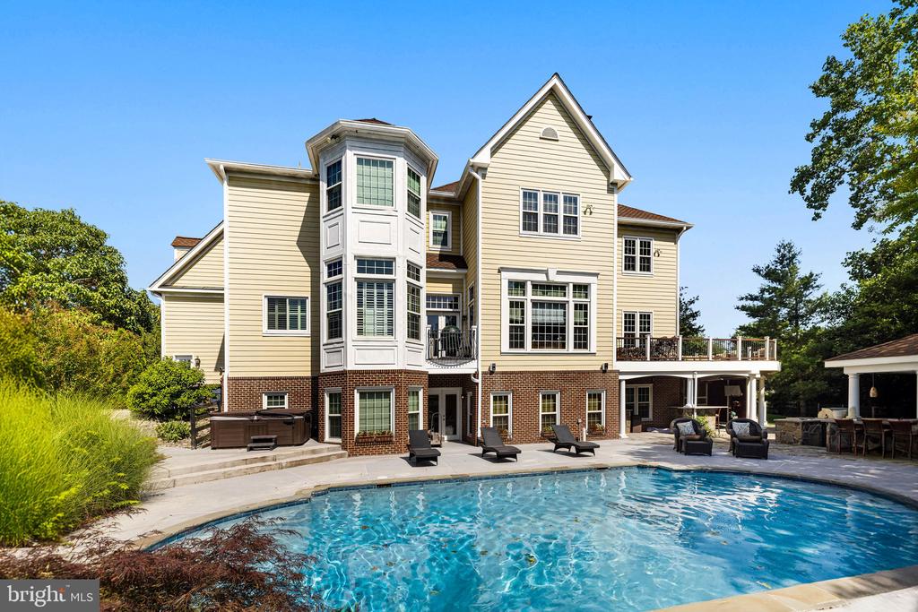 24117 GRAND ELLISON COURT