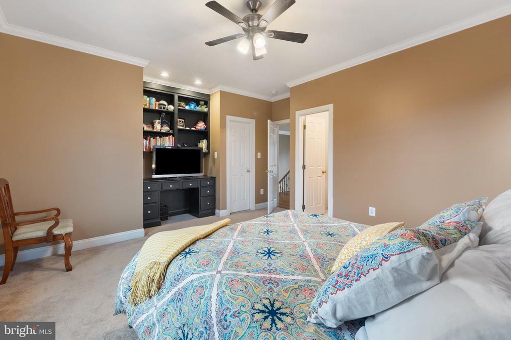 24117 GRAND ELLISON COURT