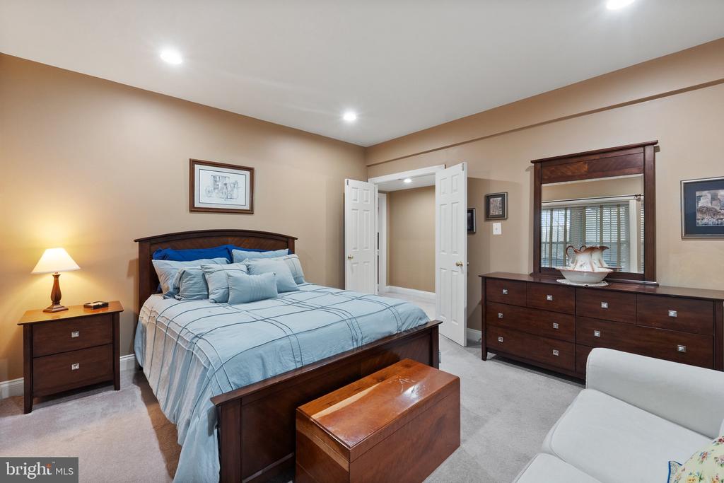 24117 GRAND ELLISON COURT