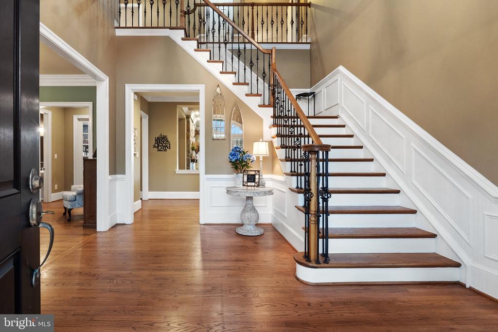 24117 GRAND ELLISON COURT