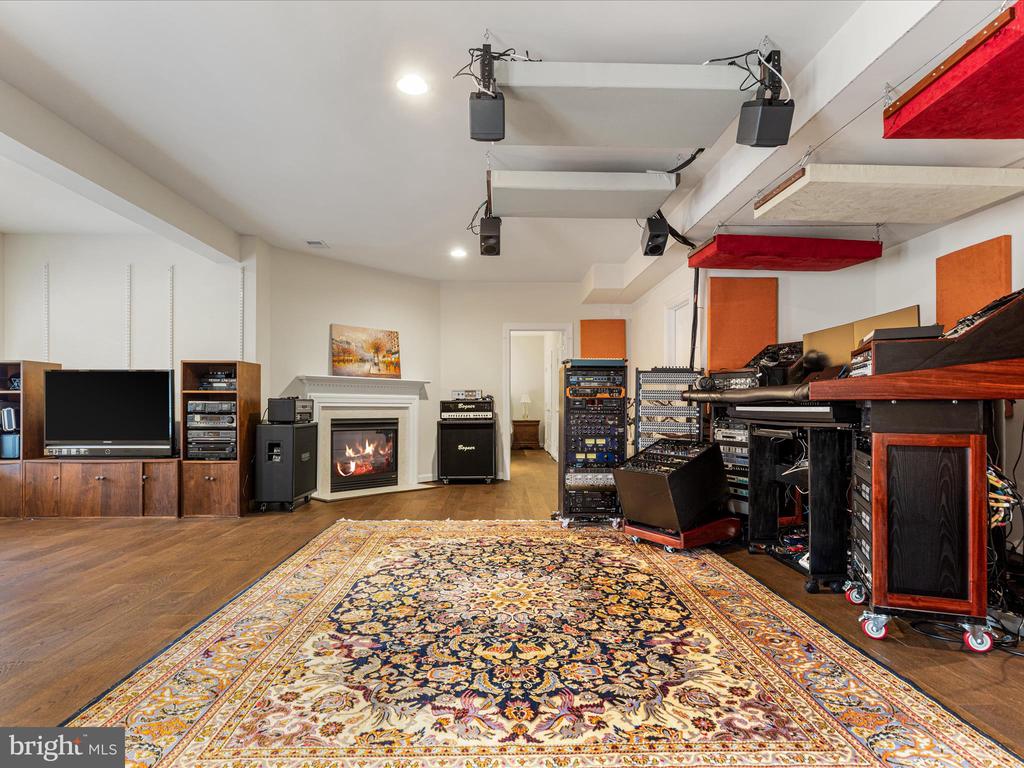 24124 HEATHER HILL PLACE